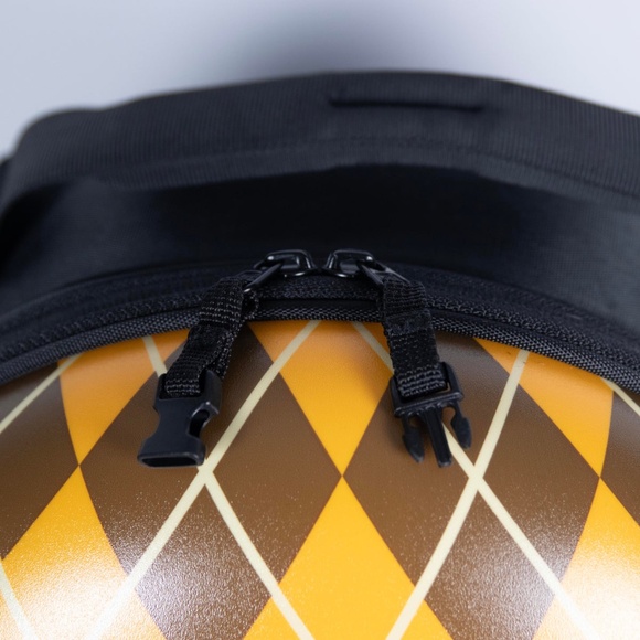 Hardshell Argyle backpack - officially licensed - Picture 4 of 15